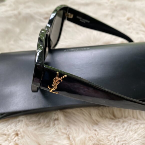 SAINT LAURENT SL M3 Sunglasses in Black main image 4
